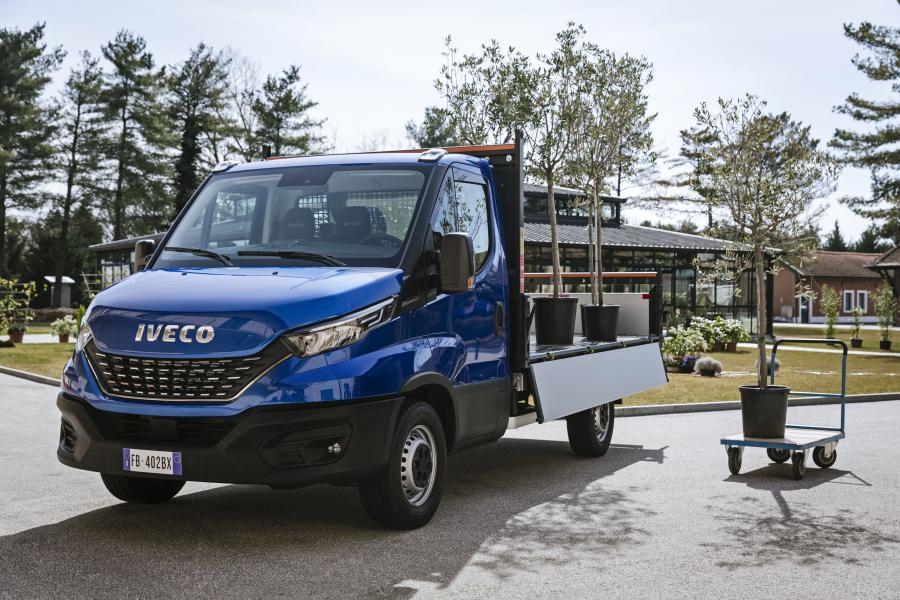  Iveco Daily 35 Chassis Cab 2019 года  (фото 2 из 9)